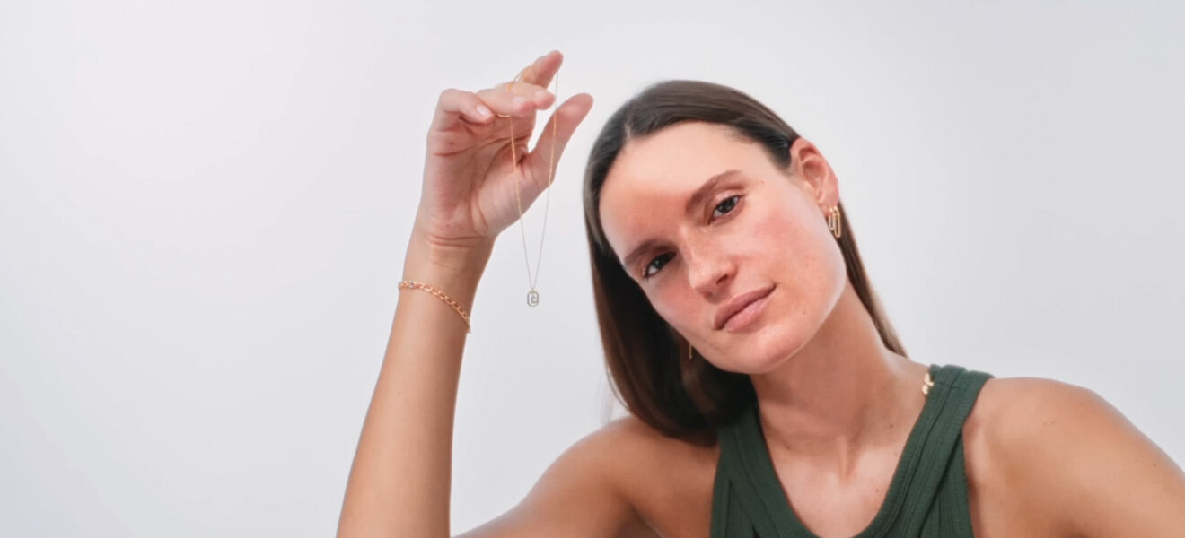 Anuncio de la marca de joyería PDPaola