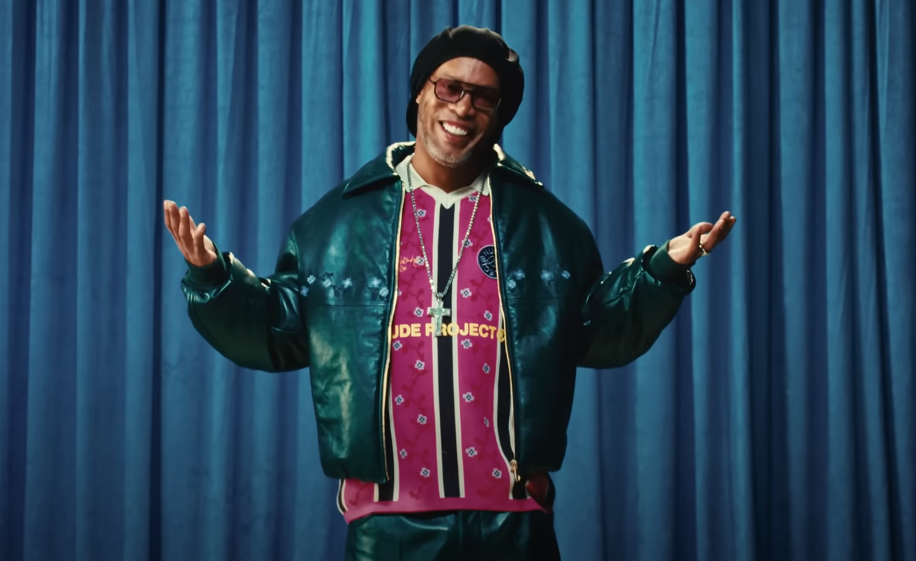 Ronaldinho en el proyecto de nude project sonido hecho por Hans Ludwig